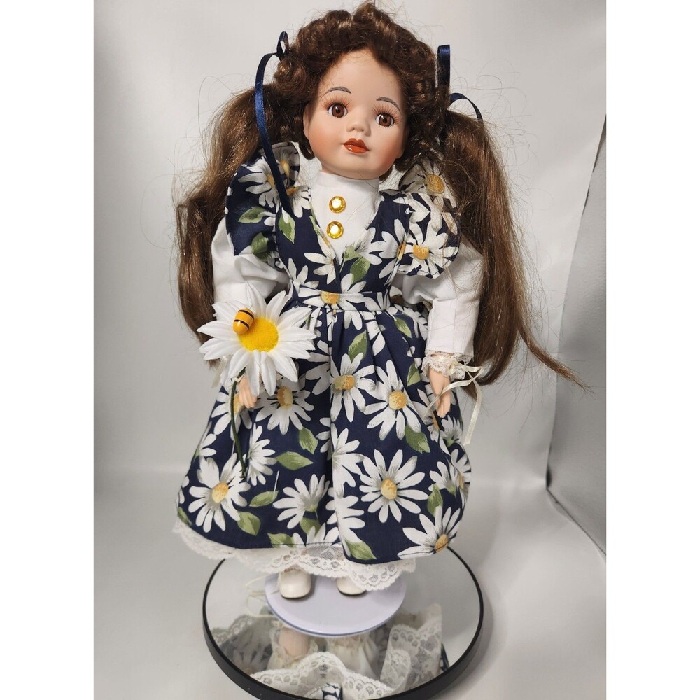 15" Wimbledon Collection Porcelain Doll Brown Hair Daisy Dress COA Vintage